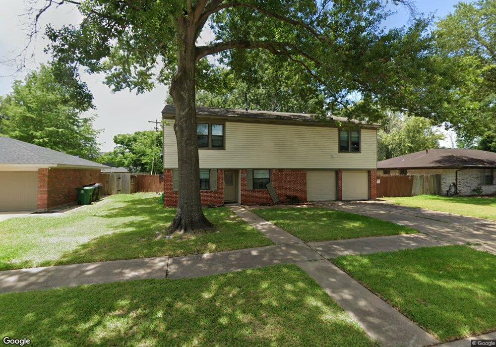 10934 Gulf Valley St, Houston, TX 77075 - photo 1
