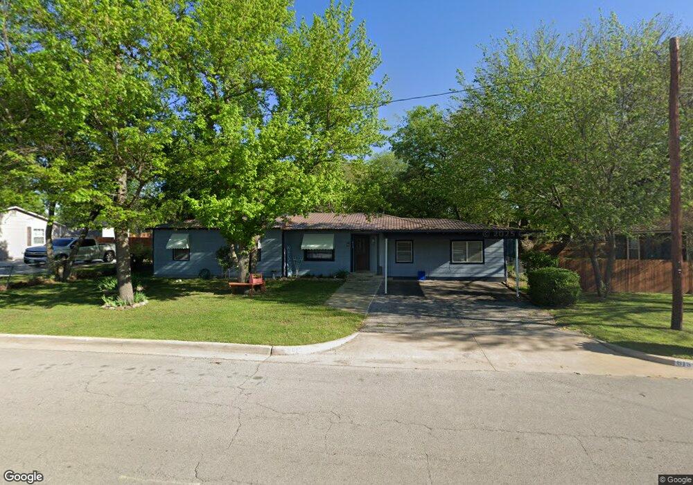 615 Jameson St, Weatherford, TX 76086 - photo 1