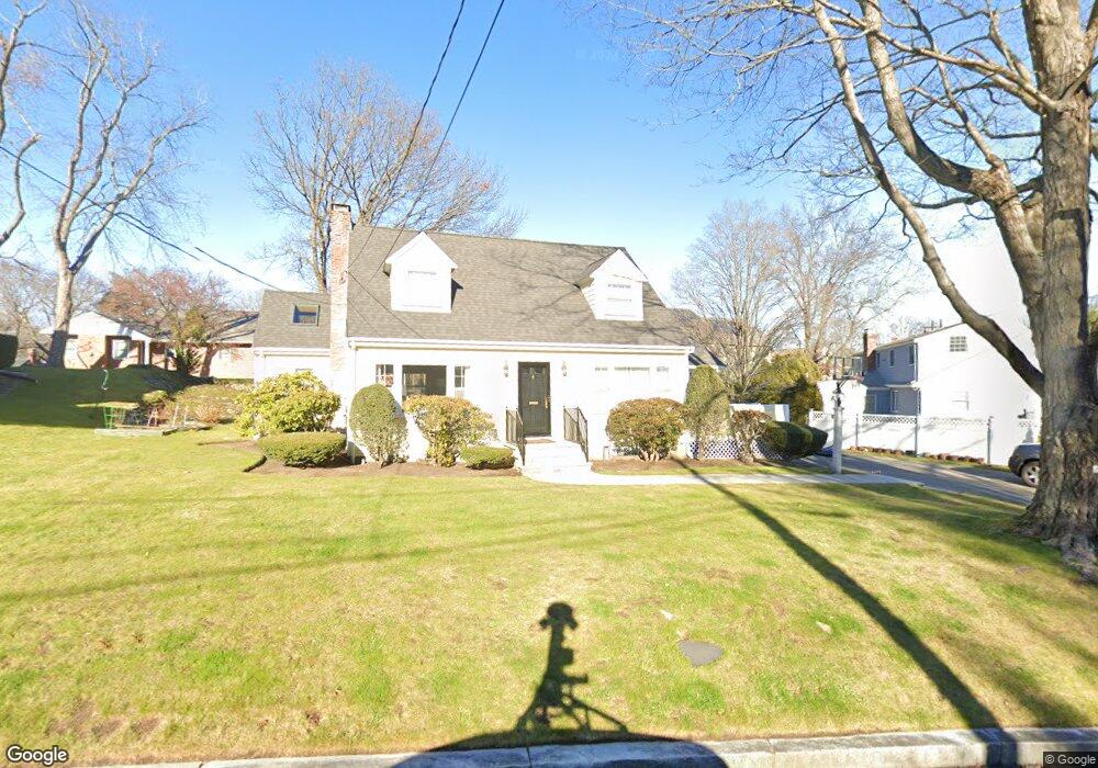 31 South Gateway, Winchester, MA 01890 - photo 1