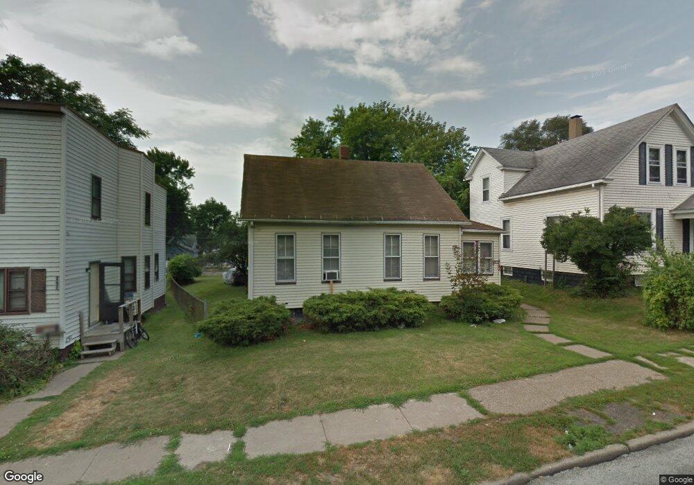 2115 W 6th St, Davenport, IA 52802 - photo 1