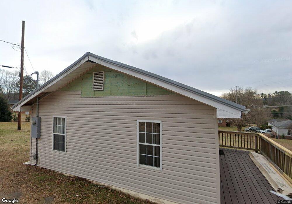 1811 Granite St, Hendersonville, NC 28792 - photo 1