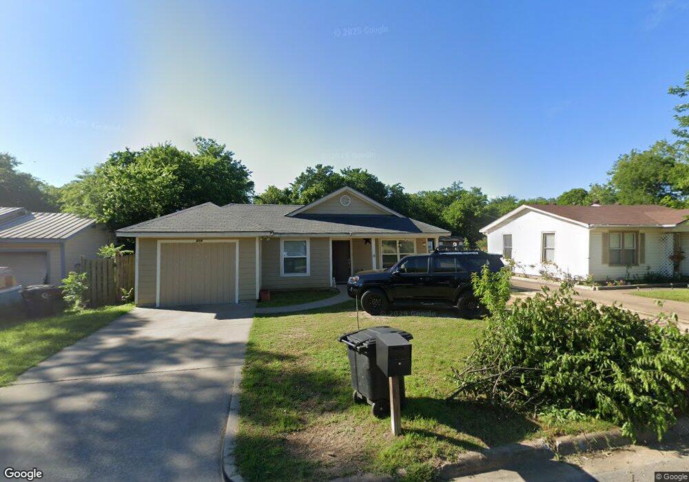 519 Euclid St, Cleburne, TX 76033 - photo 1