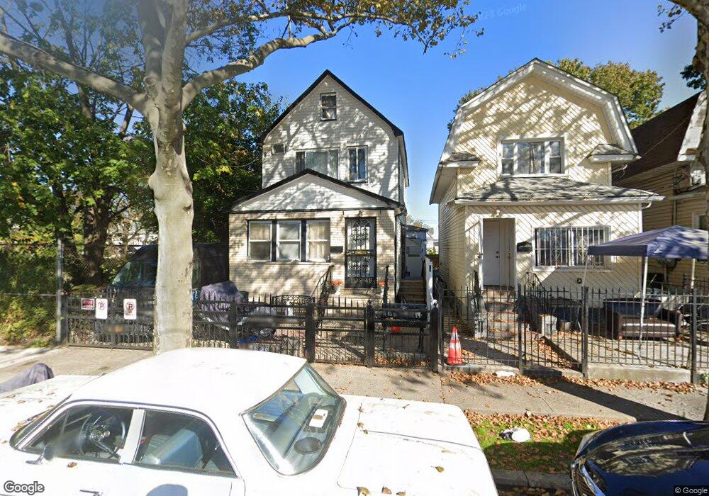 10949 Union Hall St, Jamaica, NY 11433 - photo 1