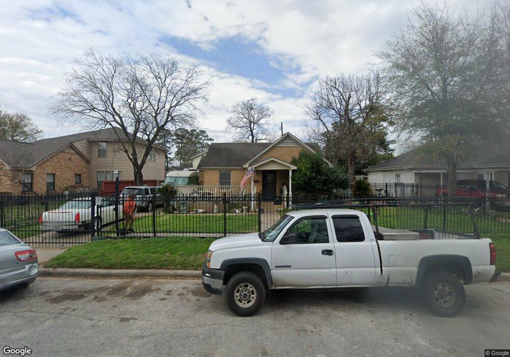405 Avenue of Oaks St, Houston, TX 77009 - photo 1