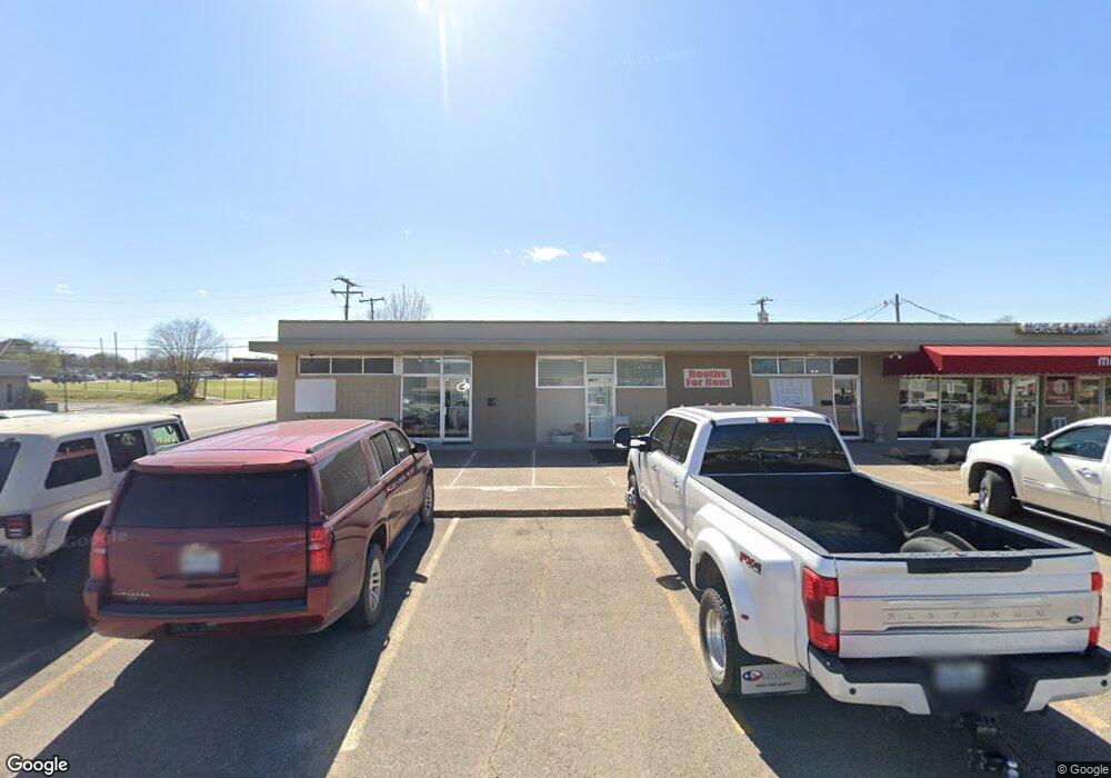 138 S Ridgeway Dr, Cleburne, TX 76033 - photo 1