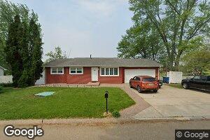 318 Greenwood Ave, Silvis, IL 61282