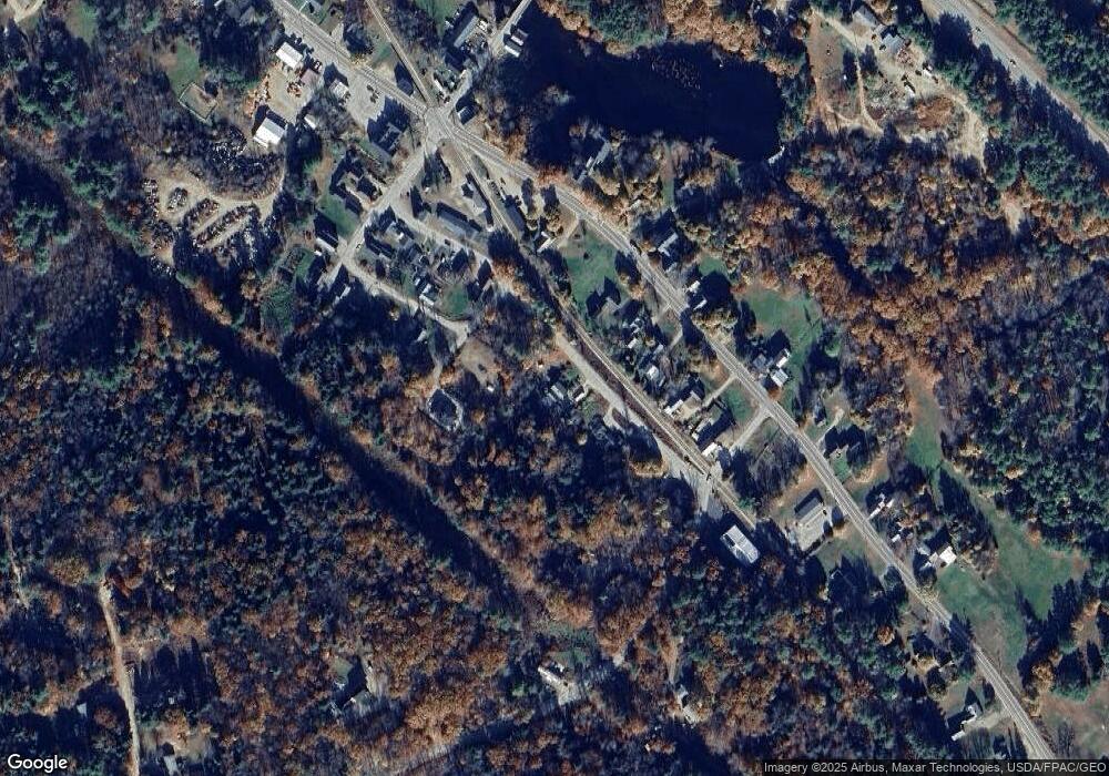 78 Railroad Ave, Wakefield, NH 03872 - photo 1