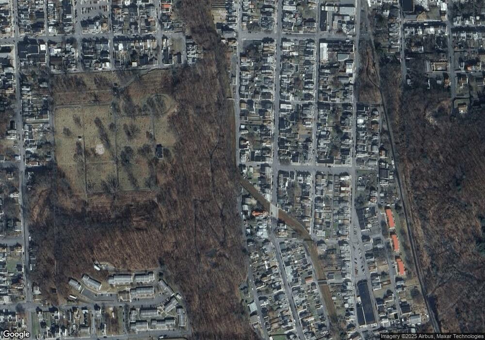 404 E Pine St, Shamokin, PA 17872 - photo 1