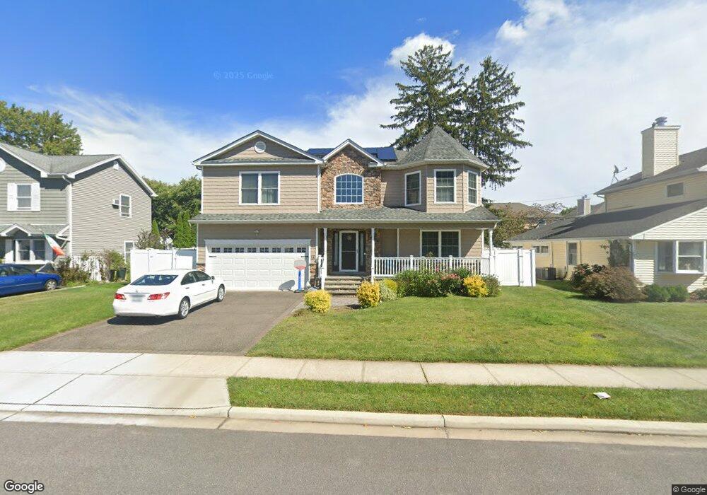 18 Arbor Rd, Syosset, NY 11791 - photo 1