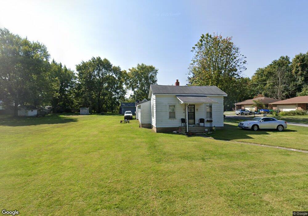 429 W Walnut St, Greentown, IN 46936 - photo 1