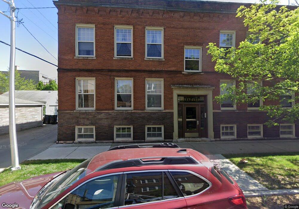 2117 W Ainslie St, Chicago, IL 60625 - photo 1