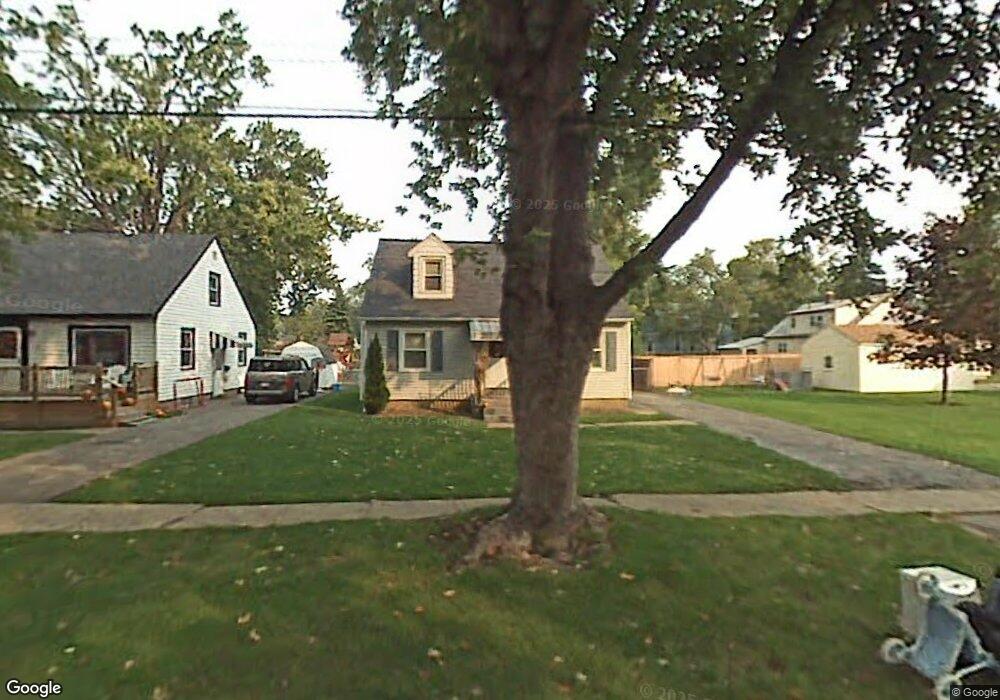 520 Duane Dr, North Tonawanda, NY 14120 - photo 1