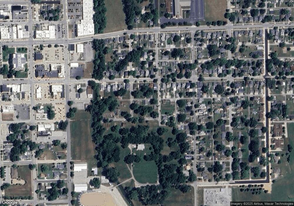 410 E 10th St, Auburn, IN 46706 - photo 1