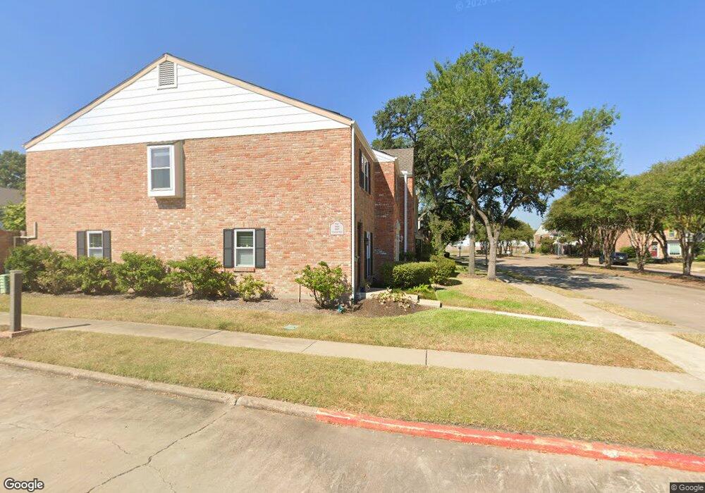 1355 Country Place Dr, Houston, TX 77079 - photo 1