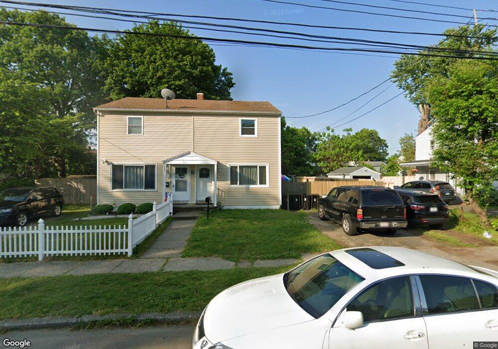 423 Mckinley Ave, Stratford, CT 06615 - photo 1