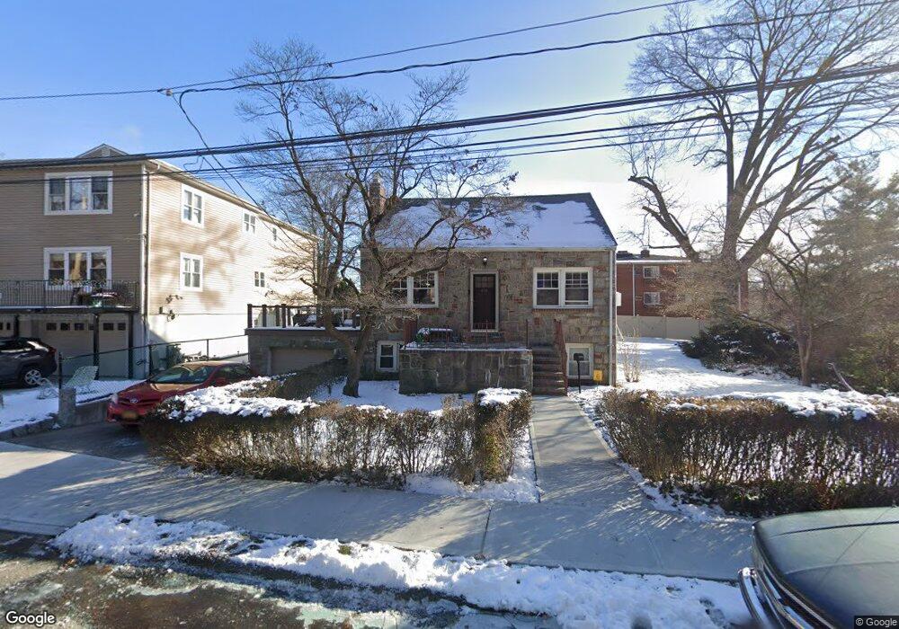 366 Edwards Place, Yonkers, NY 10703 - photo 1