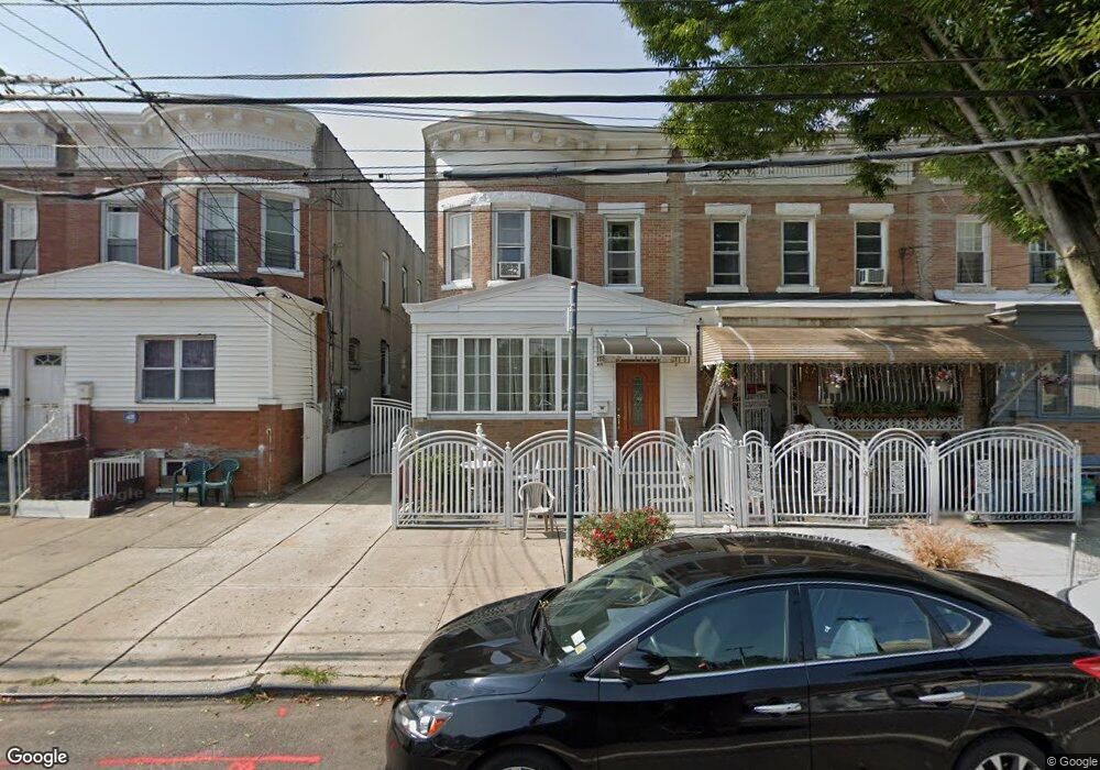 10452 104th St, Ozone Park, NY 11417 - photo 1