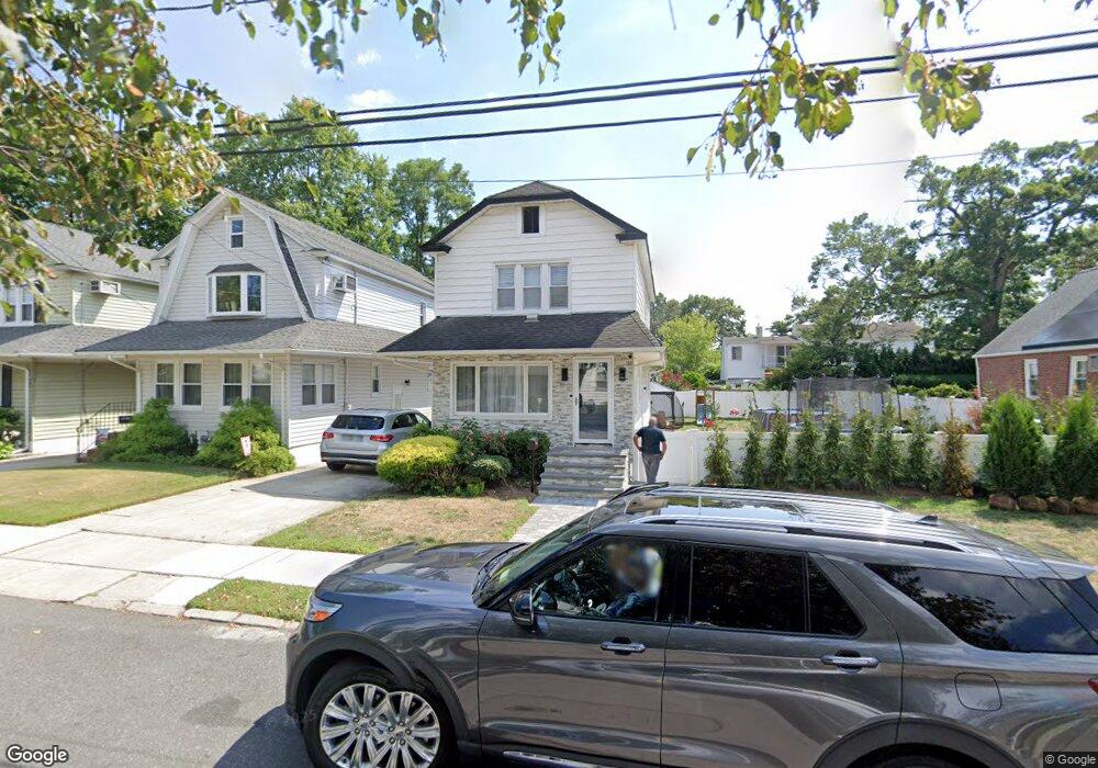 62 W Euclid St, Valley Stream, NY 11580 - photo 1