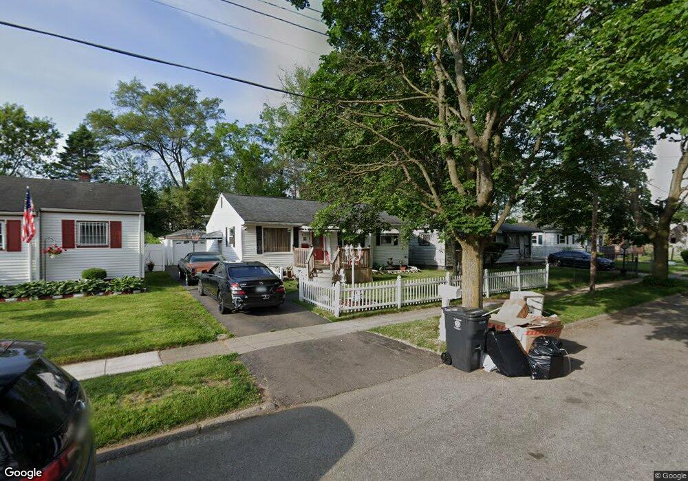 621 W Lorado Ave, Flint, MI 48505 - photo 1