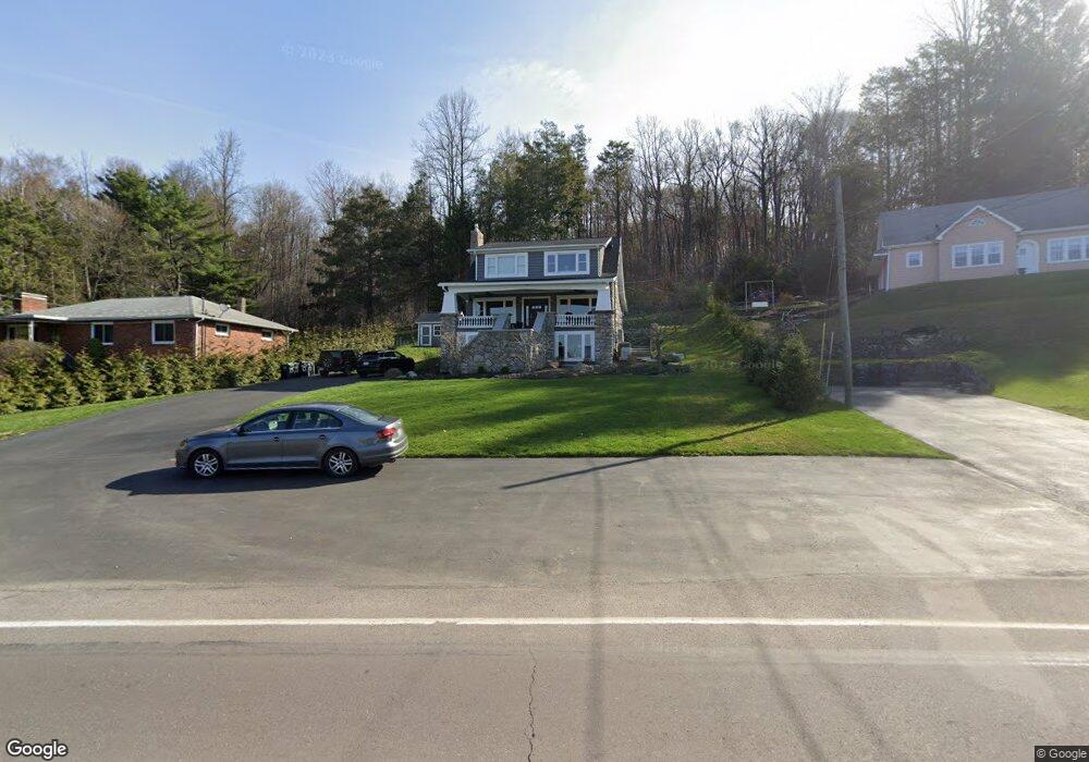 409 Lakeside Dr, Harveys Lake, PA 18618 - photo 1