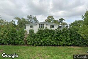 1 Briar Ln, Great Neck, NY 11024