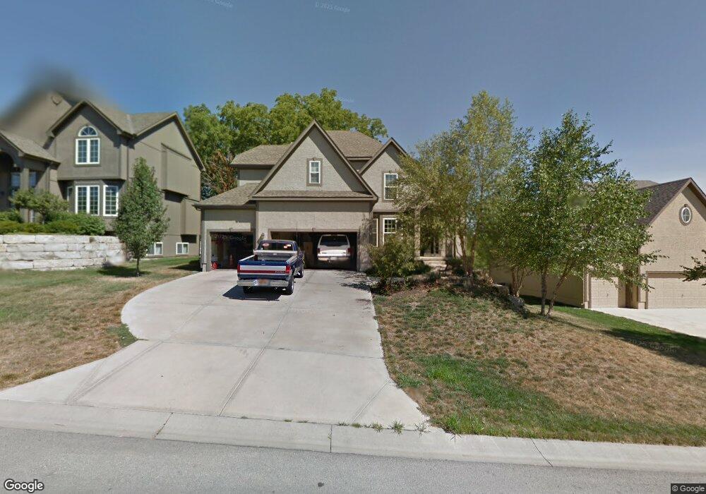 22718 W 44th St, Shawnee, KS 66226 - photo 1