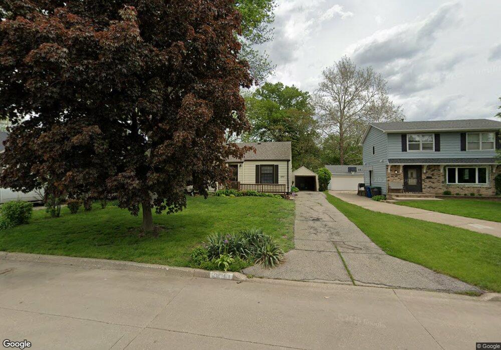 3711 54th St, Des Moines, IA 50310 - photo 1