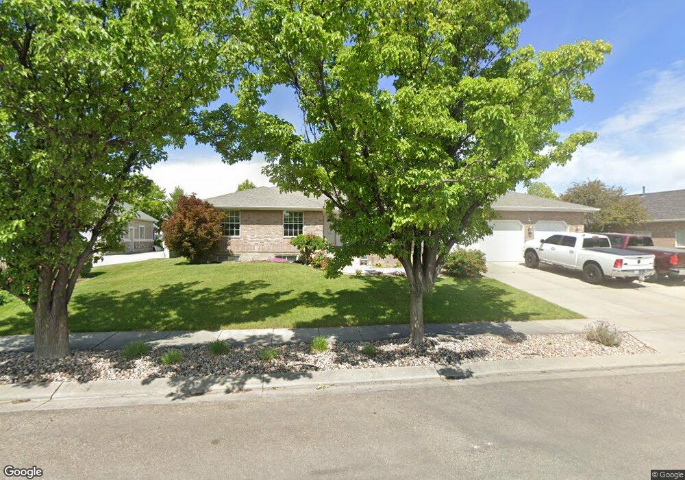 9466 S Shadow Brook Ct, South Jordan, UT 84095 - photo 1