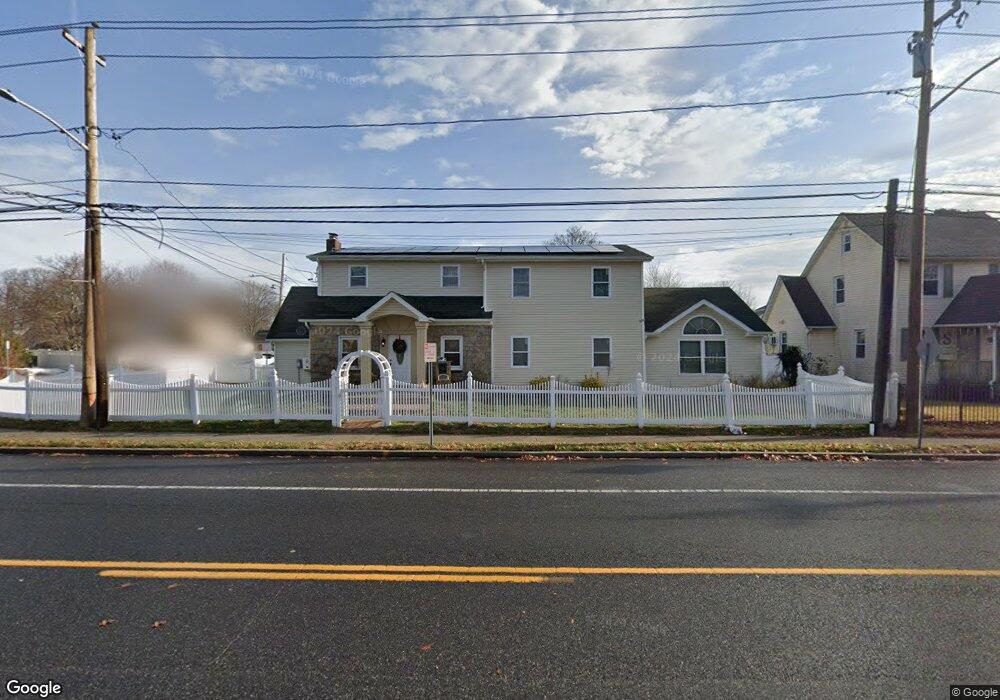 1030 Great Neck Rd, Copiague, NY 11726 - photo 1