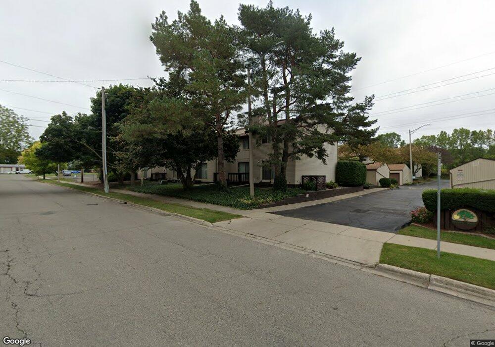 854 Armstrong Rd unit 2, Lansing, MI 48911 - photo 1