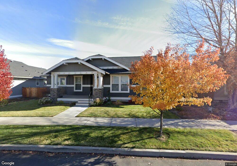 870 NW Rimrock Dr, Redmond, OR 97756 - photo 1