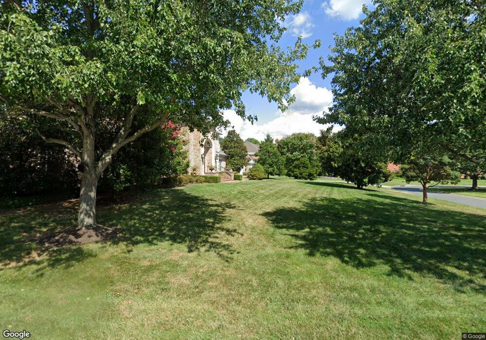 8513 Huntspring Dr, Lutherville Timonium, MD 21093 - photo 1