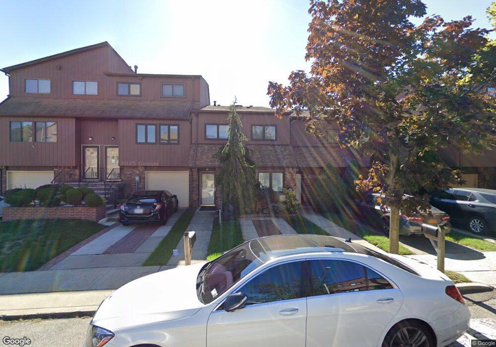 37 Gateway Dr unit 179, Staten Island, NY 10304 - photo 1