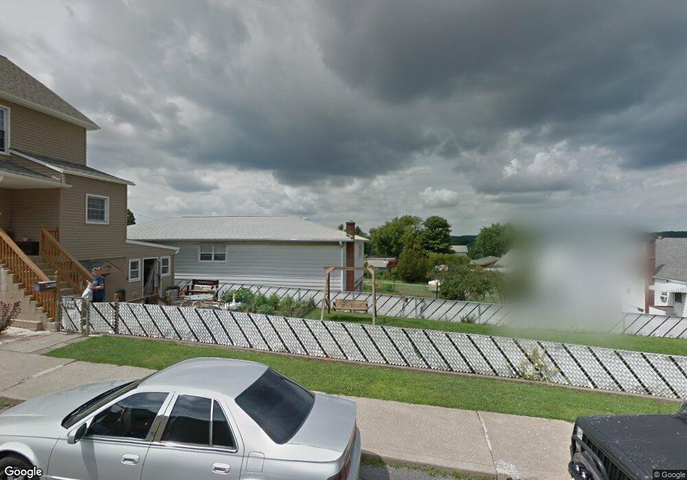 896 N Laurel St, Hazleton, PA 18201 - photo 1