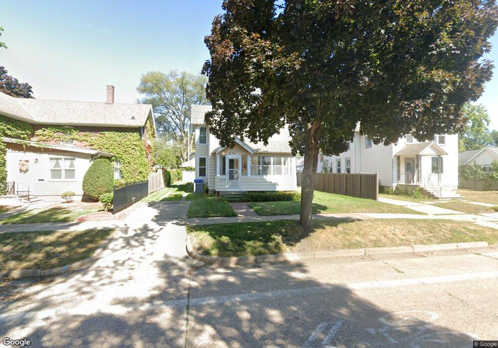 1022 W Wabasha St, Winona, MN 55987 - photo 1