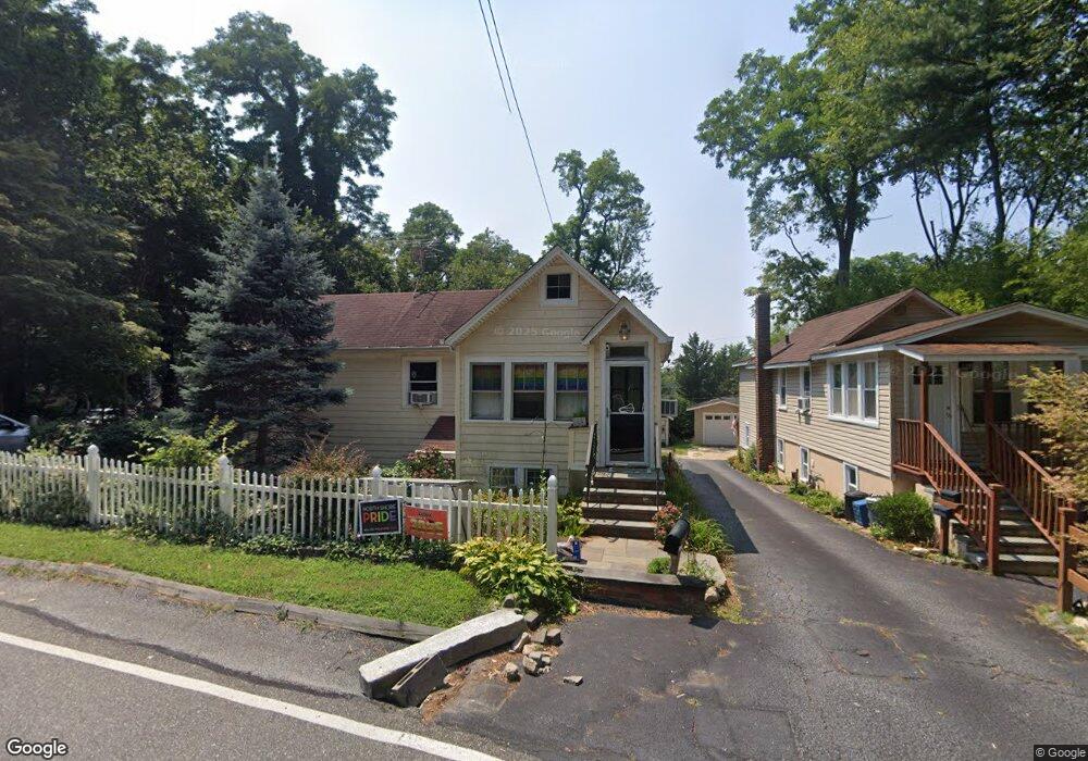 20 Hammond Rd unit B, Glen Cove, NY 11542 - photo 1