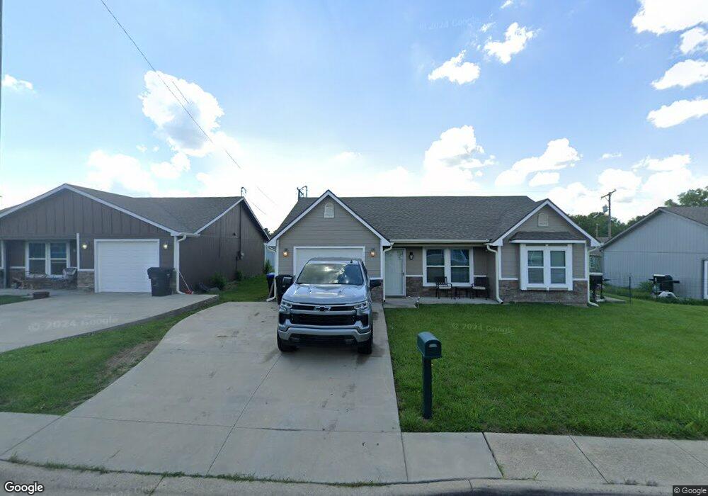7037 SW Greenview Dr, Topeka, KS 66619 - photo 1