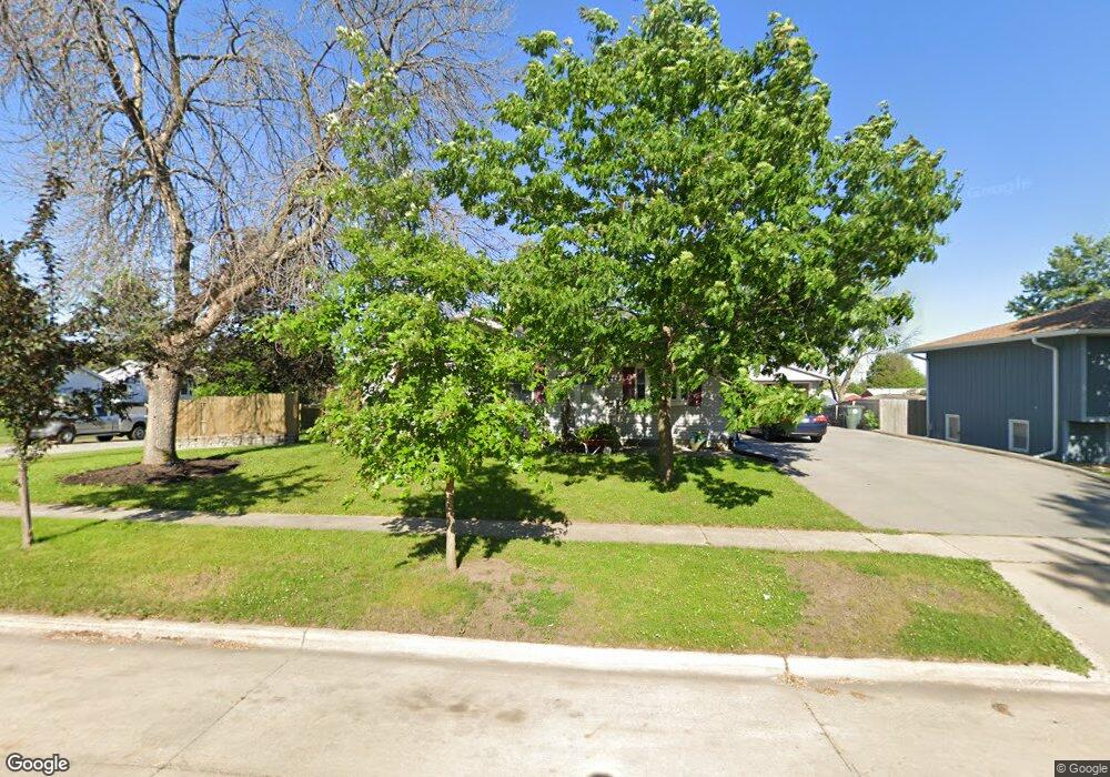 1213 Fleur Dr, Waterloo, IA 50701 - photo 1