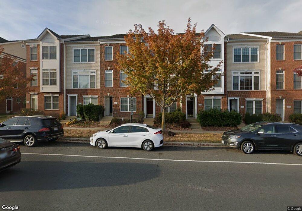 24997 Riding Center Dr, Chantilly, VA 20152 - photo 1