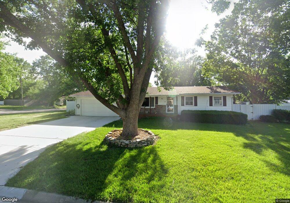 3615 SW Garfield Ave, Topeka, KS 66611 - photo 1