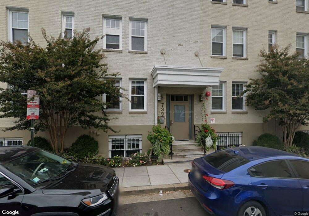 739 Newton Place NW unit . T1, Washington, DC 20010 - photo 1