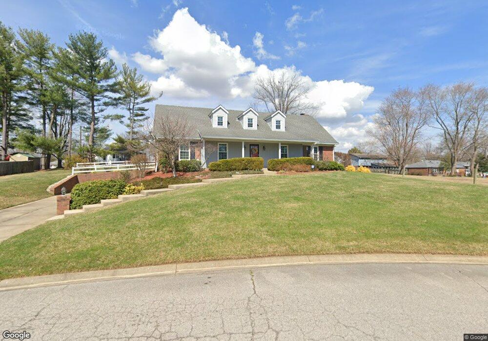 921 Mellwood Dr, New Albany, IN 47150 - photo 1