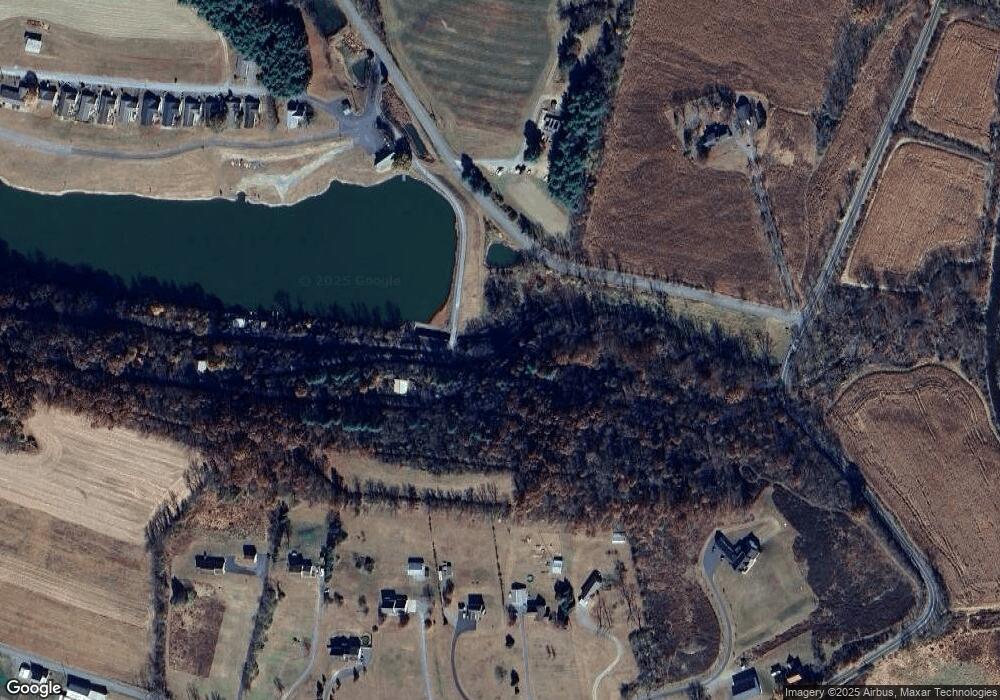 330 S Shore Dr, Lenhartsville, PA 19534 - photo 1