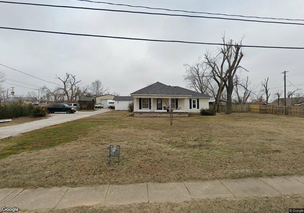 1904 W Oak St, Rogers, AR 72758 - photo 1