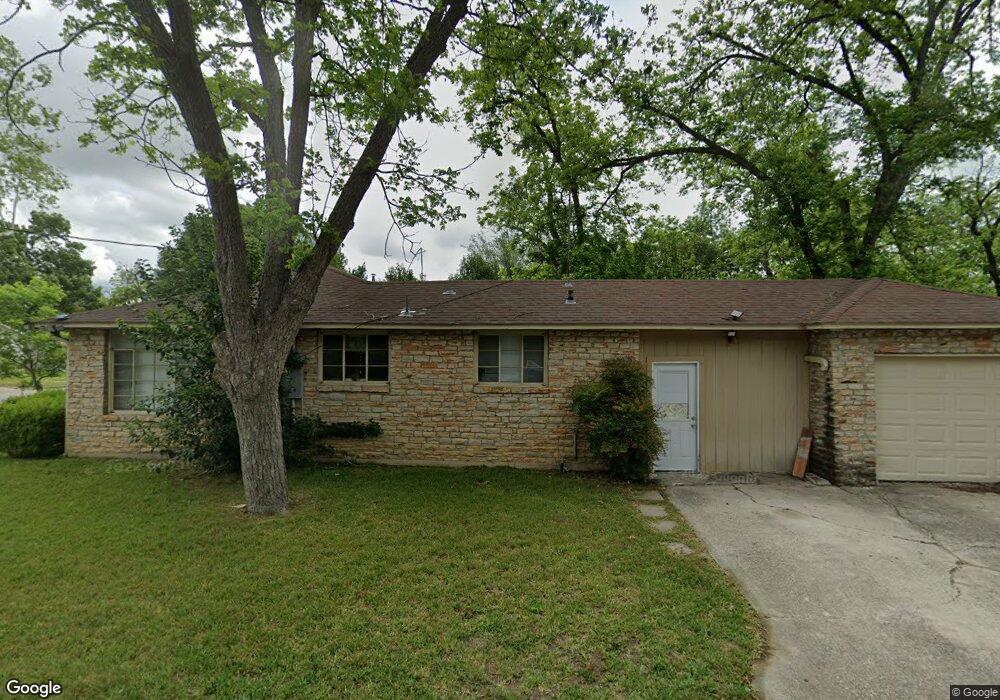 701 Bismark St, Seguin, TX 78155 - photo 1