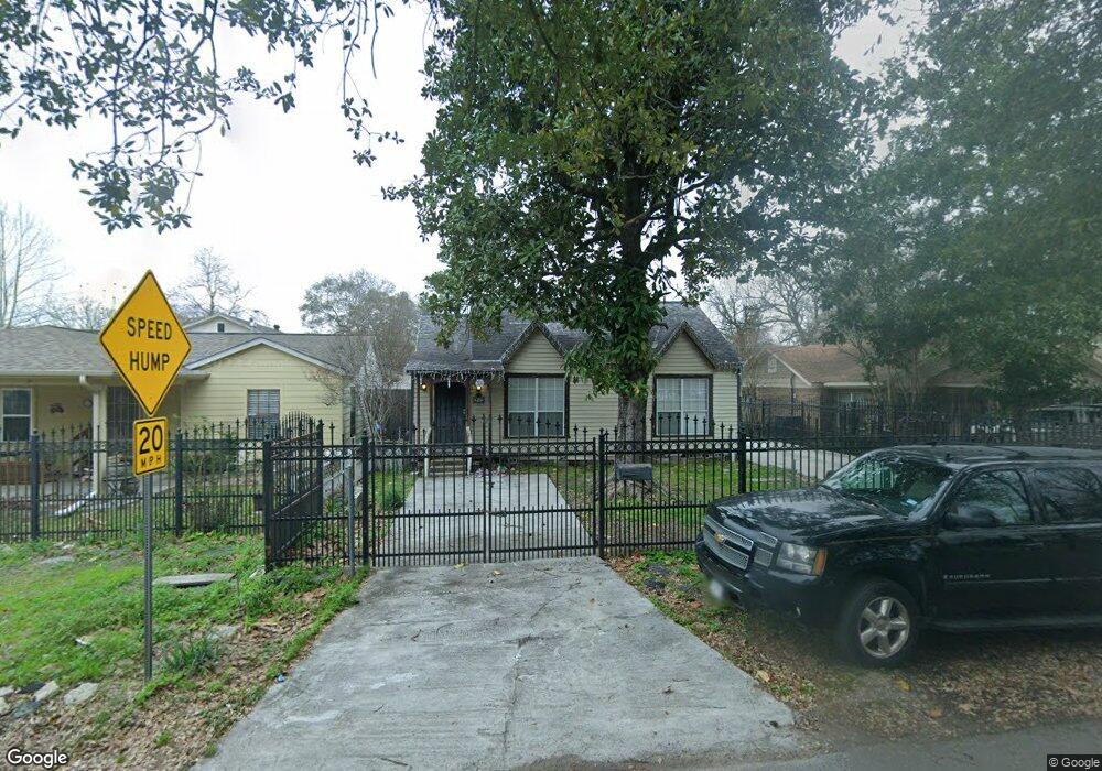 241 Neyland St, Houston, TX 77022 - photo 1