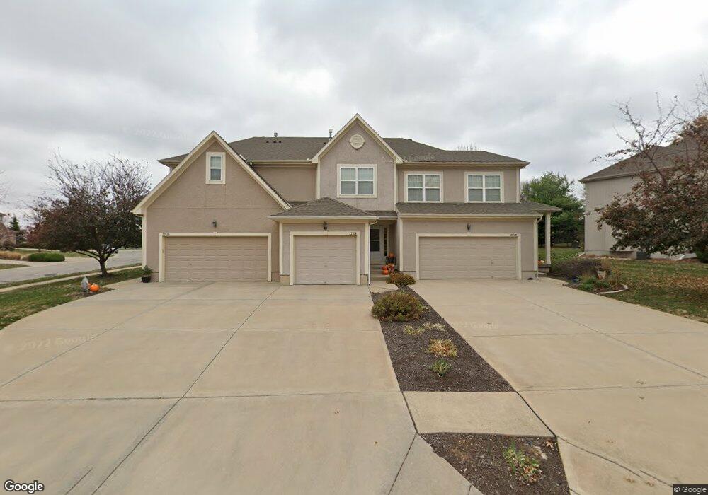 22524 W 71st Terrace, Shawnee, KS 66227 - photo 1