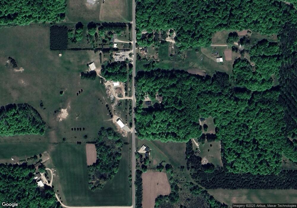 10820 Burnett Rd, Charlevoix, MI 49720 - photo 1