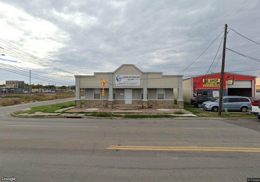 135 SE 14th St, Grand Prairie, TX 75050 - photo 1