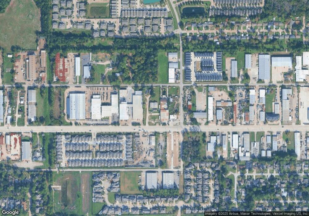 3920 Pinemont Dr, Houston, TX 77018 - photo 1